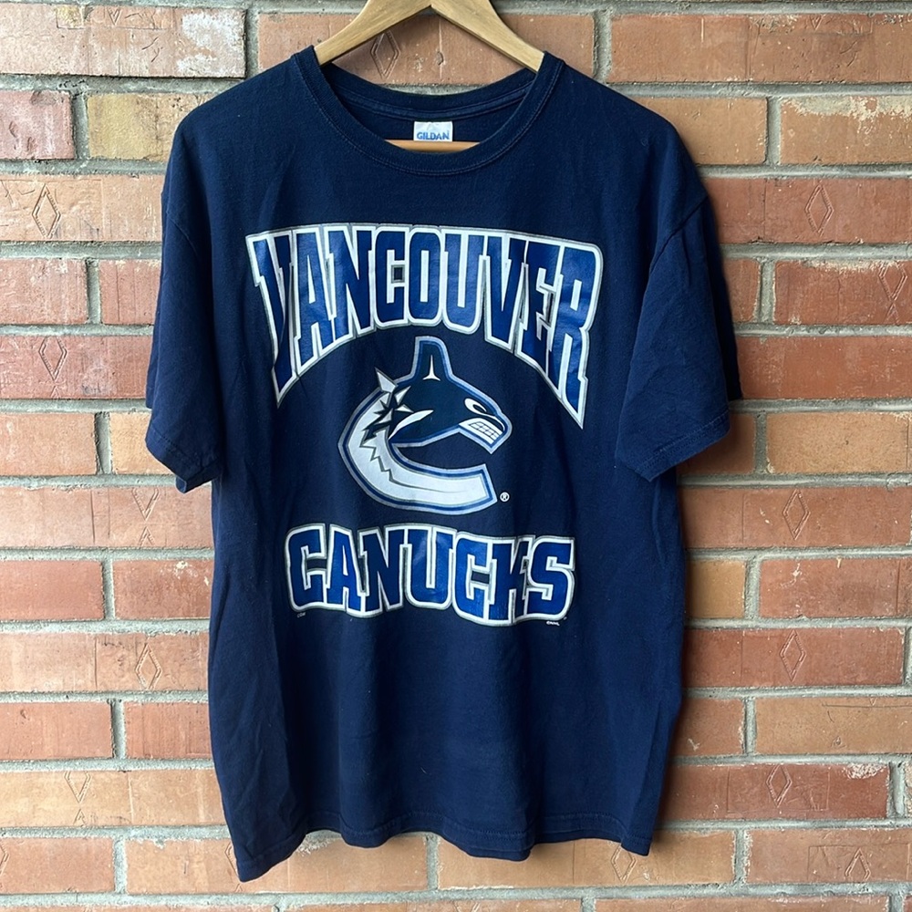 Vintage Vancouver Canucks T-Shirt / NHL / Large / 2000s